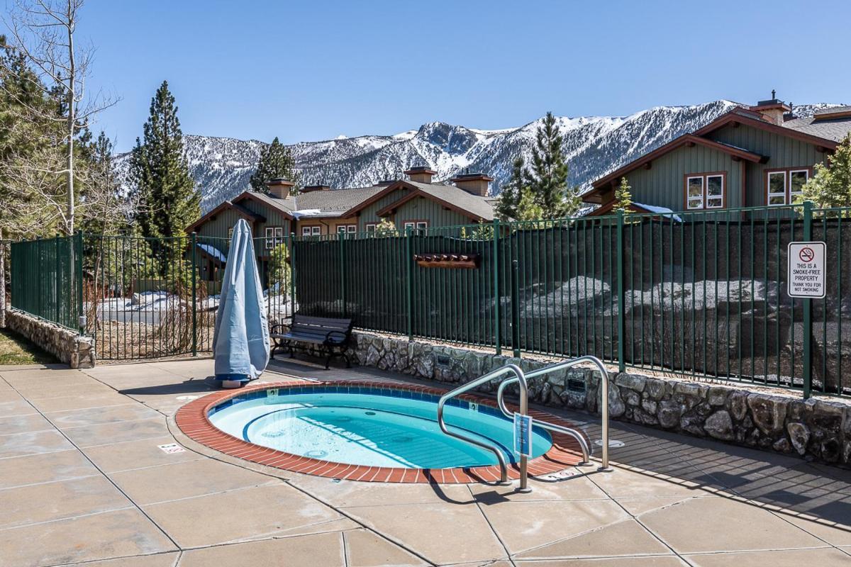 Ski In Ski Out Juniper Springs Lodge #351 Luxury Slope-Side 2 Bedrm 2 Bath End Unit! Mammoth Lakes Kültér fotó